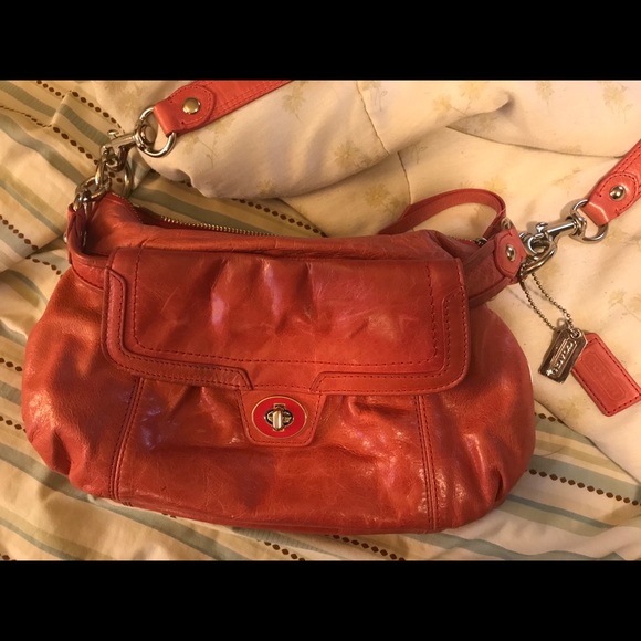 Pink coach bag - Picture 3 of 5